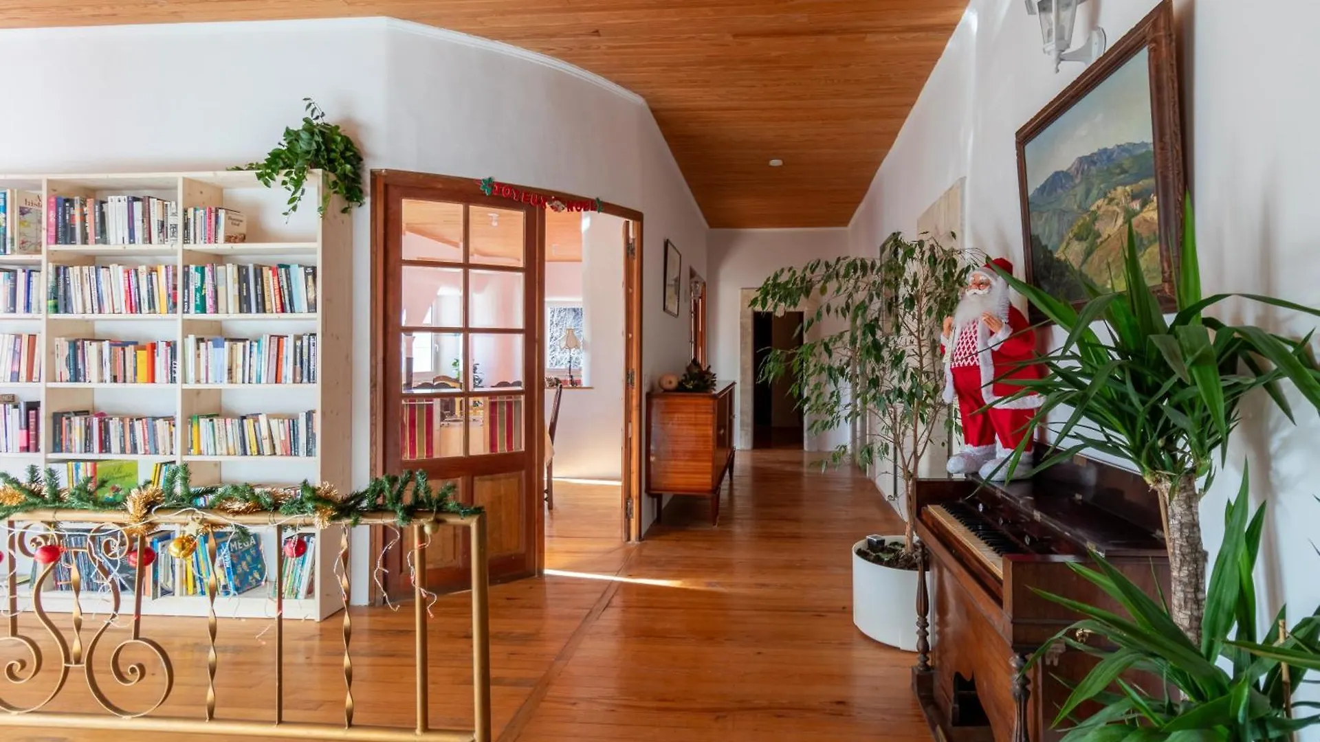 Couette-café Chateau Le Beylon - Chambres D'Hotes Montmaur  France