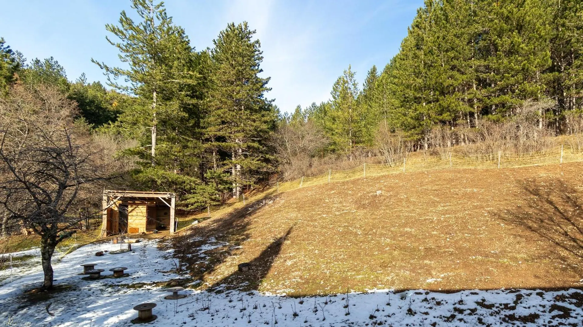 Chateau Le Beylon - Chambres D'Hotes Montmaur  0*, Montmaur (Hautes-Alpes)